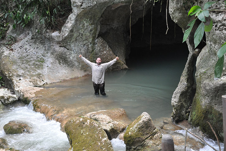 cool caves in Belize