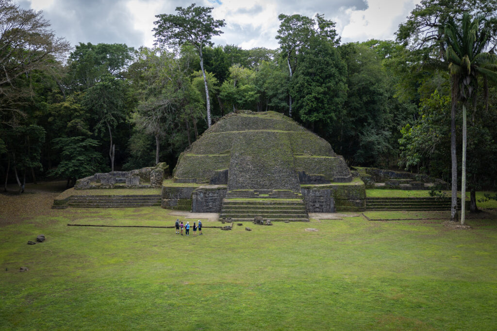 belize mayan ruins